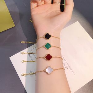 designer bracelet luxury four leaf charm bracelets Women and Men Clover Charm bracelets fashion trend girl classic jewelry Pearl green Flower nice