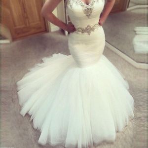 2020 New Sexy Long Mermaid Wedding Dresses Sweetheart Sleeveless Country Tulle Beads Crystal Waist Modest Sheath Satin Plus Size B219k