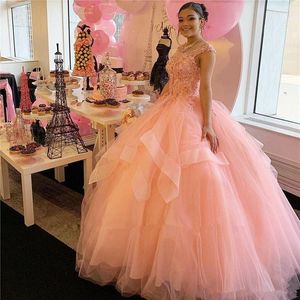 بيع فساتين تول تول Quinceanera مع الأكمام المغطاة بالخرز المغطاة بالخرز الحلو 16 حفلة موسيقية حفلة رسمية 223J