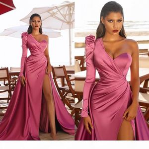 2021 Pink Prom Dresses Mermaid Side Split Formal Long Evening Gowns One Shoulder Long Sleeves Satin Pleated Designer Formal La244P