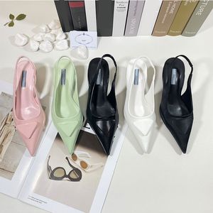 Designer borstat läder slingback pumpar kvinnor sandaler tryckt läder triangel bokstav mjuk vadderad läder spetsiga tå klänningsskor patent klackar psize 35-40