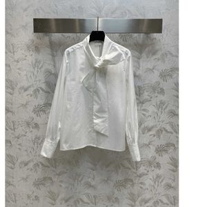 23SS女性シャツレディースデザイナー服ハイネックブラウスプレーン白い不規則なストリーマレースアップロングスリーブシャツ高品質の女性服a1