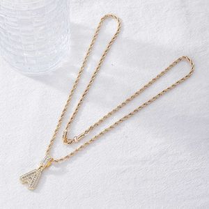 Carino Iced Out Baguette Cubic Zirconia Lettera Collana con ciondolo Iniziale da donna Catenina da collo Ins Color oro Fascino estetico Catena Collari per gioielli Accessori Per donna