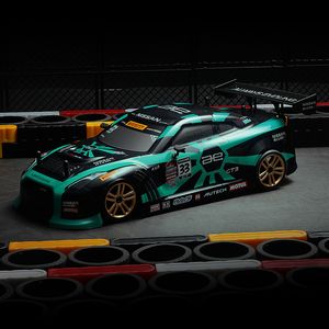 Elektrisches RC-Auto 1 18 Allradantrieb Spielzeug RC Professionelles Erwachsenes Driftmodell Hochgeschwindigkeitsladung Kinder Fernbedienung GTR Racing 230721