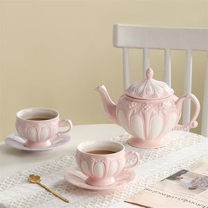 Kieliszki do wina ceramiczna garnek do kawy w stylu europejskim wytłoczony kubek i spodek wodny British Teapot Tea Hea Home Dekoracja 230721