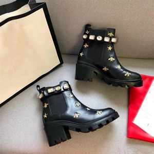 DH56 Designer Ladies Short Boots 100 ٪ Cowhide Classic Luxury Bee Women Leather Leather High Heeled Boots Fashion Diamonds Martin Boo232b