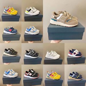 Ayakkabı NB Sıradan Çocuklar 997 Klasik Sneaker Tasarımcısı Bebek Çocuk Gençlik 997H Çekirdek Blue Beyaz Siyah Spor Eğitmenleri Atlas Lemon Ayakkabı Griden H