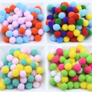 Maschinen Pompoms Großhandel 10000pcs 8 10 15 20 25 30 mm Weiche Pelzkaste Spielzeughandwerk DIY Bekleidung Nähen Stoffzubehör Hochzeitsheimdekoration