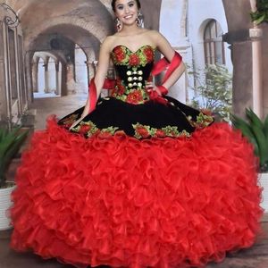 Schwarz-rote Sweet-16-Quinceanera-Kleider mit abnehmbarem Rock, herzförmige Blumenapplikationen, gestufter Rock, Maskeradekleid 2021257g