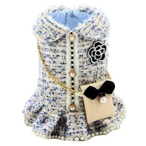 Abbigliamento per cani in tweed fatto a mano Abbigliamento Cappotto per animali Coppia Abito Gilet Abito Neve Cielo blu Perle Gonna Borsa a catena Accessori2470