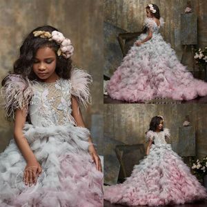 2020 Söta blommorflickor klänningar juvelhals Appliced ​​Pärlad fjäderflickan Pageant Gown Cascading Ruffle Sweep Train Custom Made2434