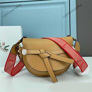 Tasarımcı Kapı Çanta Markası Mini Kapı Çift Eyer Çantalar Zarafet Kapısı Eş Edinme Çantası Premium Deri Moda Hafif Kapı Crossbody Bag