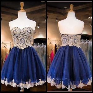 2020 Ny ankomst Sweetheart Neck Gold Lace Homecoming Dress Mini Short Navy Blue klänning Kort söt 16 klänningar343f