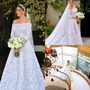 White Lace Wedding Dresses Classic Vintage Princess 3 4 Long Sleeve Off Shoulder Royal Design Bridal Gowns Sweep Trail241g
