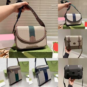 Projektant Satchel Men Torebka Crossbody Torebki torebki Pochettes Bag Pochette Woman Crossbody Pakiety Klasyczna teczka 230715