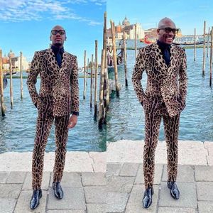 Abiti da uomo per uomo Blazer maschile Stampa leopardata Giacca doppiopetto slim fit Frac Abito da cavaliere Uomo Dress Up 2 pezzi Cappotto Pantaloni