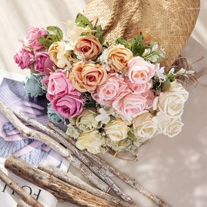 Decorative Flowers European Style Rose Bouquet Manufacturer Home Decoration Wedding Celebration Handheld Road Guide Wall Artificial