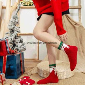 Śliczna kreskówka Elk Deer Socks Winter Woman Terry Sock Red Christmas Sock Botton Keep Warm Girls Soft Socks Dekoracja hristmas