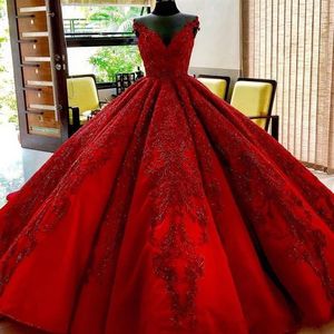 2022 Luxury Dark Red Ball Gown Quinceanera Dresses Sweetheart Lace Appliques Crystal Pärled Sweet 16 Puffy Tulle Plus Size PROM EV247E