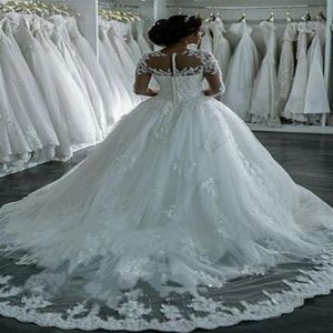New Dubai Elegant Long Sleeves A-line Wedding Dresses Sheer Crew Neck Lace Appliques Beaded Vestios De Novia Bridal Gowns with But240l