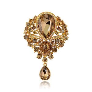 Pins Broschen Große Tropfen-Brosche Pins Großhandel 18 Karat Goldplatte Kristall Strass Brautjungfer Party Einladung Abschlussball Weihnachten Mix Dh6Qy