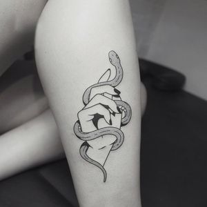 1PC Popular Women Tattoo Sticker Black White Temporary Beautiful Pattern Art Fake Water Transfer Body Art Decal Tattoo Sticker