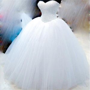 Neue einfache weiße geschwollene Ballkleid Schatz Quinceanera Kleider Partykleid Kleider für besondere Anlässe Sweet 16 Vestido Longo QC1501303A