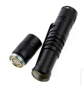 Mini torce a LED 1 clip per penna a batteria Penlight XPE R3 luci flash impermeabili Lampada di salvataggio all'aperto Torcia da campeggio