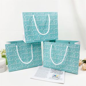 Niestandardowe luksusowe kolorowe prezenty na zakupy torba na prezent Pakowanie Składana papierowa torba do papieru wielokrotnego użytku z logo