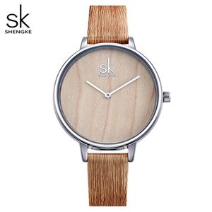 Shengke New Creative Women Watches Casty Fashion Wood Leather Watchシンプルな女性のクォーツwリストウォッチRelogio feminino254f