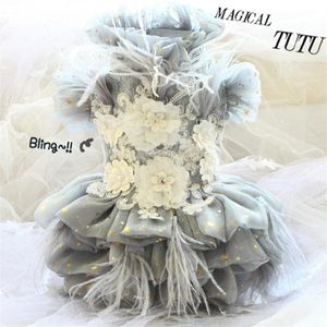 Abbigliamento per cani abiti di lusso celebrità anziano grigio 3D perla ornamenti per la testa piuma abito reale gatto wedding297M