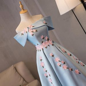 La breve promenade veste l'abito di sera del raso fuori dal partito convenzionale Dress237W delle donne di lunghezza del tè blu cielo della spalla