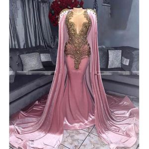 Kurzone różowe aksamitne sukienki z matryce z peleryną złotą koraliki Aplikacje plus African Women Evening Party Suknie