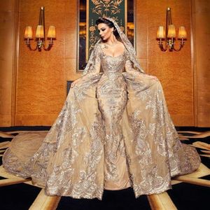 Luxury Gold Mermaid spetsbröllopsklänningar med avtagbart tåg V -hals Appliced ​​pärlstav brudklänningar Långa ärmar Organza Robes de 232L