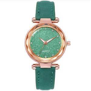 Relógio Charmoso Céu Estrelado Casual Pulseira de Couro Lixado Prata Diamante Mostrador Quartzo Relógios Femininos Relógios de Pulso Femininos Multicolorido Cho214T