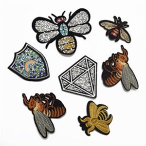 25pcs Iron On Embroidered Applique Patch rhinestone Bee badge for clothes shoes bag185K