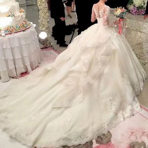 Principessa Bianco A Line Abiti da sposa Abiti da sposa Puffy Tiered Tulle Abito da sposa Maniche lunghe Tulle Ball Gown Wed Abiti Appliques Corte dei treni Vestidos De Noiva