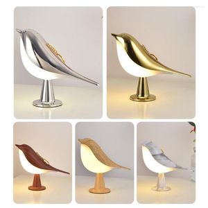 Lampade da tavolo Lampada per uccelli a LED Dimmerabile Temperatura colore regolabile Luce notturna senza sfarfallio per la forma della decorazione della camera da letto