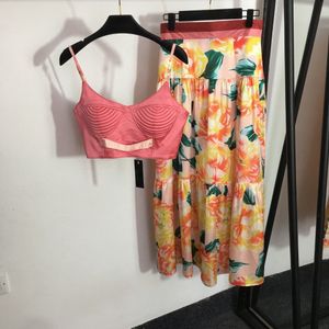 Designer-Zweiteiler-Kleid-Sets, modische Sommer-Trainingsanzüge für Damen, bedruckter Blumen-Rüschenrock mit Tank-Top, Damen-Kleidung, sexy Strand-Trainingsanzug