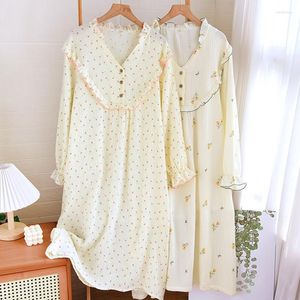 Women's Sleepwear Printed Cotton Long Sleeve Nightdress Large Size Double Layer Gauze Home Dress V-Neck Female Spring Autumn Nightgowns