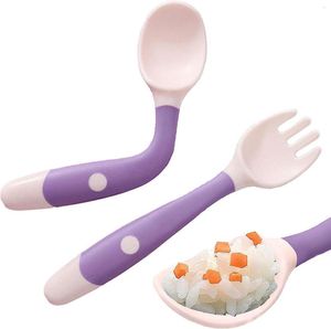 Akşam yemeği setleri çocuk eşyaları | Bükülebilir çocuklar yemek yiyor, yuvarlak sapla tamamlayıcı yemek ile silikon çatal bıçak takımı