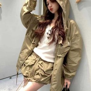 Summer women's hooded sunscreen coat plus short A-shaped skirt suit skirt, nylon fabric soft and comfortable quick drying, casual fashion daily party everything.