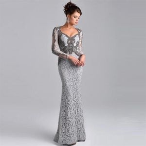 2020 Silver pärlor Mor till brudklänningarna Modiga långa ärmar Lace Mothers Dresses Plus Size Formal Party Evening Clows With 244G