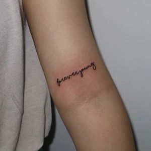 Tatuagens legais para tatuagem de mão adesivo preto letra tatuagem falsa pulso pé mulher tatuagem corpo tatuagem à prova d'água temporária tatuagem de braço