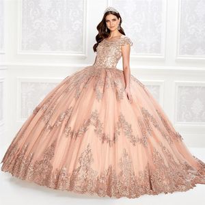 Oszałamiająca suknia z koralikami sukienki Quinceanera Bateau szyi koronkowe zastosowane cekinowe suknie balowe zamiatanie pociągu Tiul Sweet 15 Sukienka 2440
