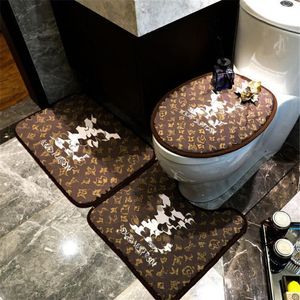 New Bath Rug 3pcs Bathroom Mat Set Anti Slip Carpet Bath Mat Classic Pattern Antideslizante Luxurious217i