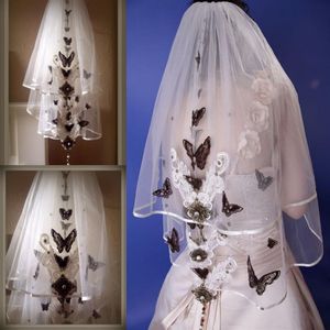 Krótkie dwie warstwy Właski ślubne z aplikacjami motyli miękki tiulowy łokieć Długość nowożeńca