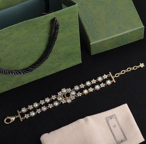 Yeni moda tasarımcı bilezik mücevherleri kadınlar için çift harfli cazibe bileziği popüler elmas zincir bilezikler düğün hediyeleri