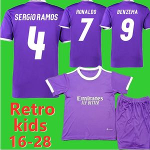 Retro Classic Real Kids Soccer Jerseys 16 17 Benzema Marcelo Isco Nacho Carvajal Asensio Bale Sergio Ramos Bale Ronaldo Children and Girls Sets Sets Football Shirt 66