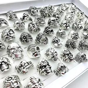 Wholesale 100pcs/Lot Skull Rings Animals Punk Fashion Jewelry Accessories Silver Color Mens Womens Party Gift Halloween